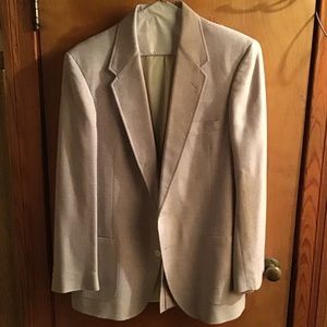 Large Cream Suitcoat